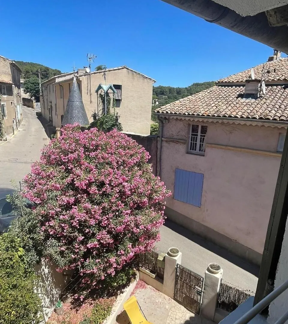 Holiday home Maison La Belle De Cadenet Proche Lourmarin