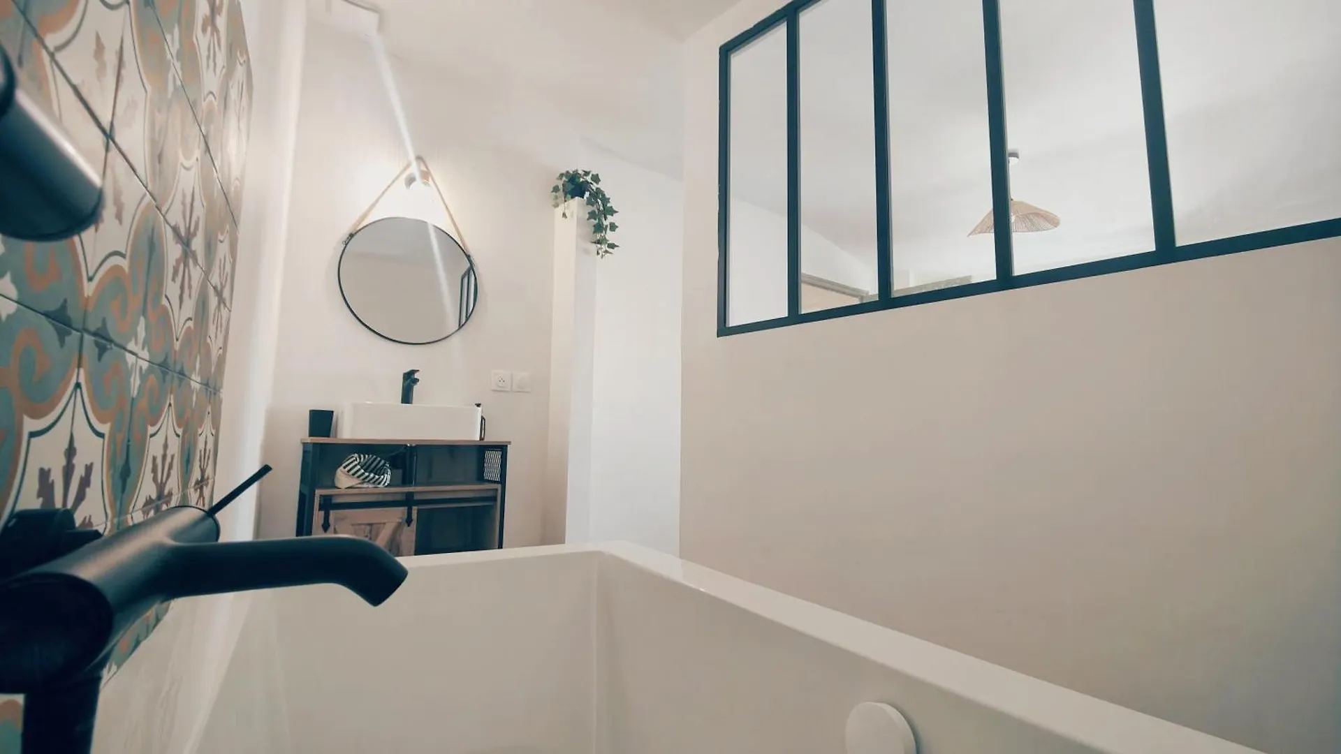 Maison La Belle De Cadenet Proche Lourmarin Holiday home