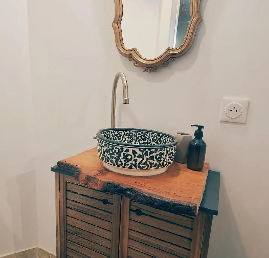 Maison La Belle De Cadenet Proche Lourmarin Holiday home
