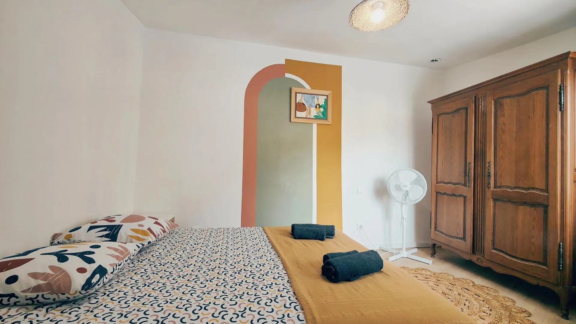 Maison La Belle De Cadenet Proche Lourmarin Holiday home